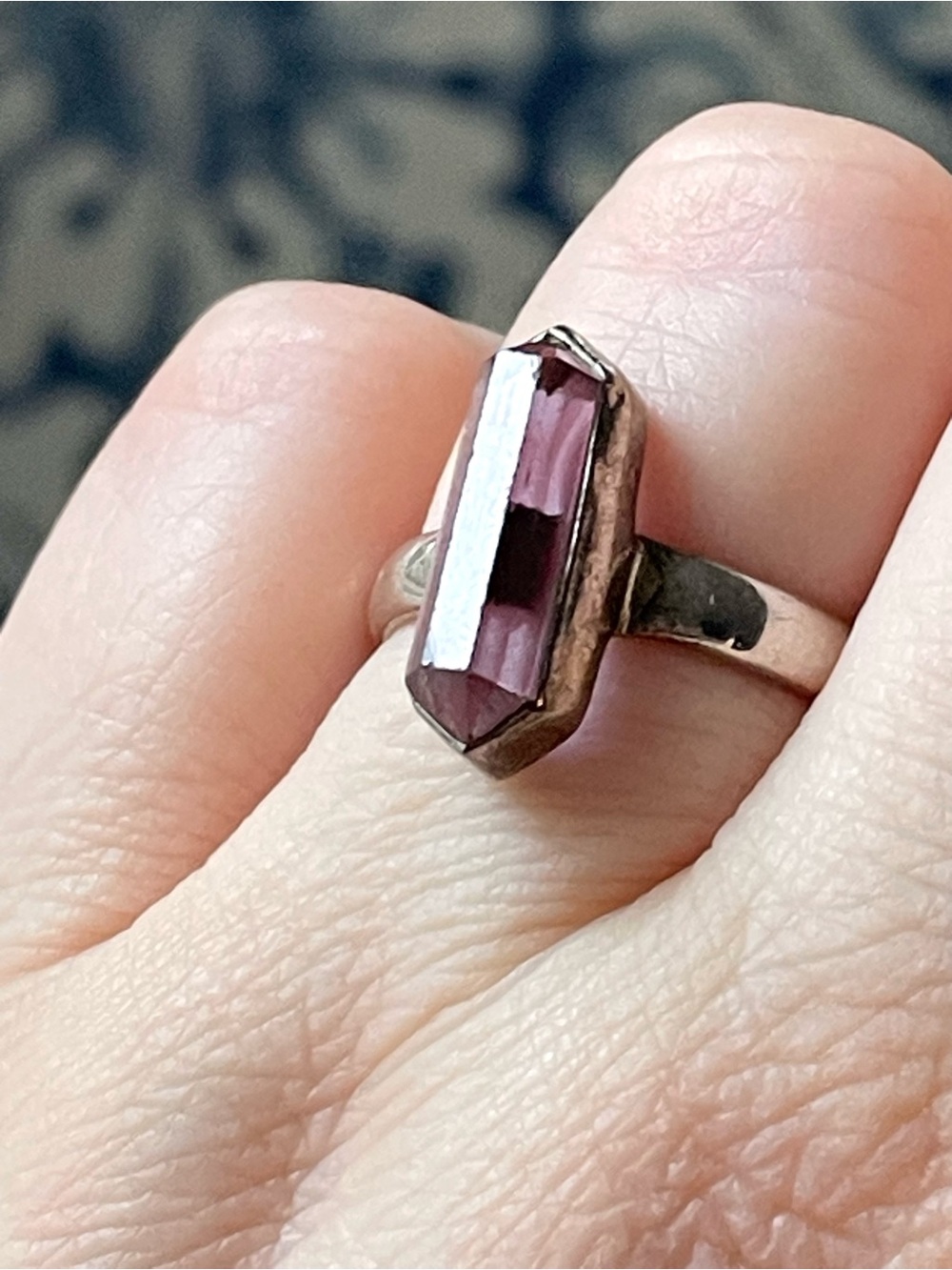 Vintage stamped 925 sterling silver & faceted purple stone ring sz 8.25-8.5